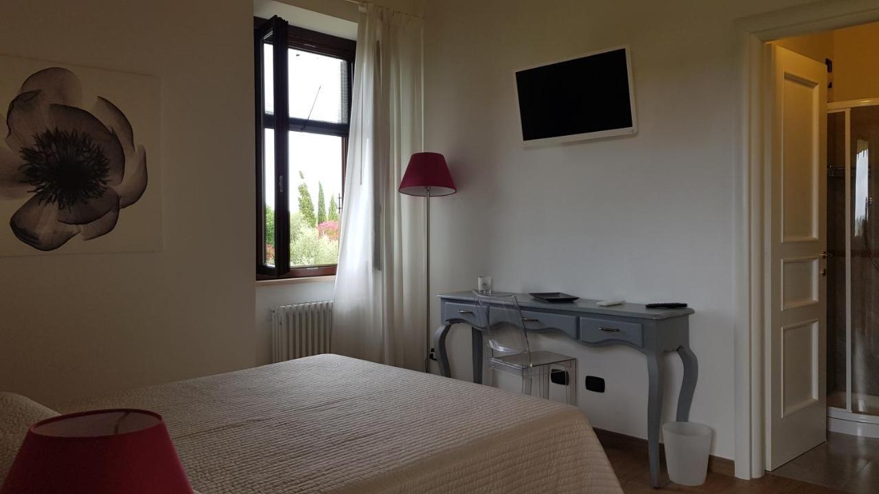 Il Casale Degli Ulivi - Agriturismo - Tenimenti Leone Lanuvio Bagian luar foto