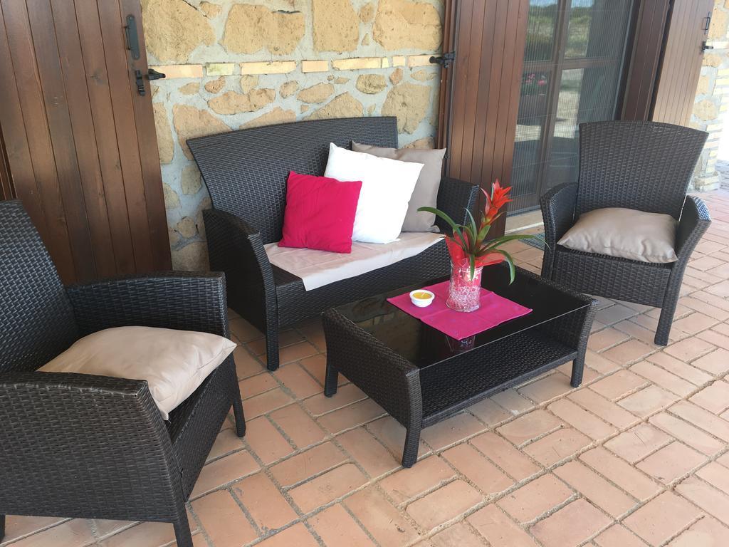 Il Casale Degli Ulivi - Agriturismo - Tenimenti Leone Lanuvio Bagian luar foto